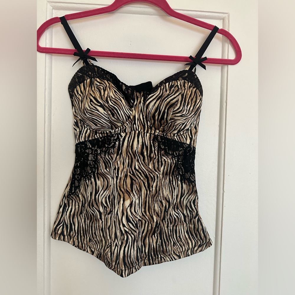 Leopard top
